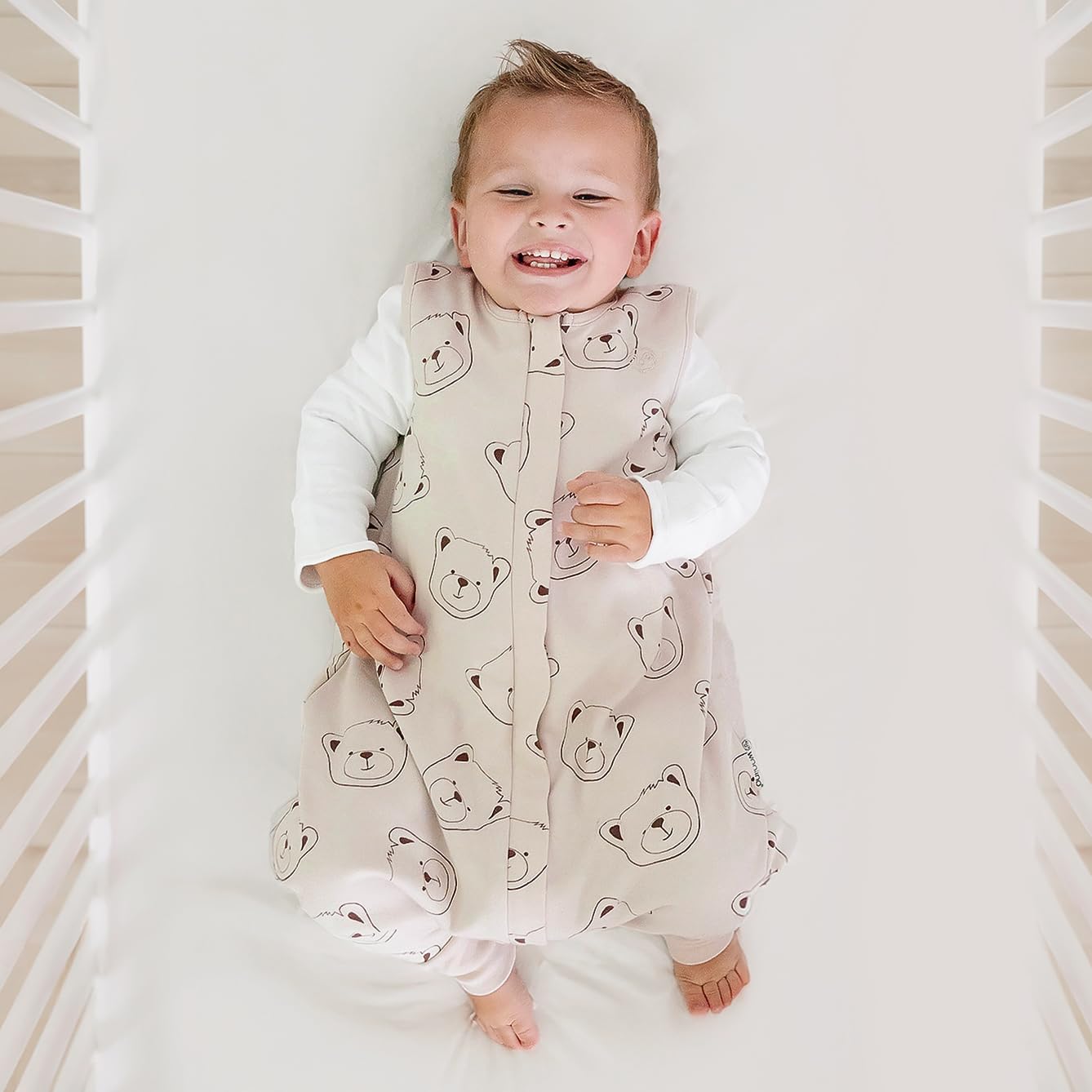 Close-up of Woolino merino wool lining, ultra-soft and breathable.