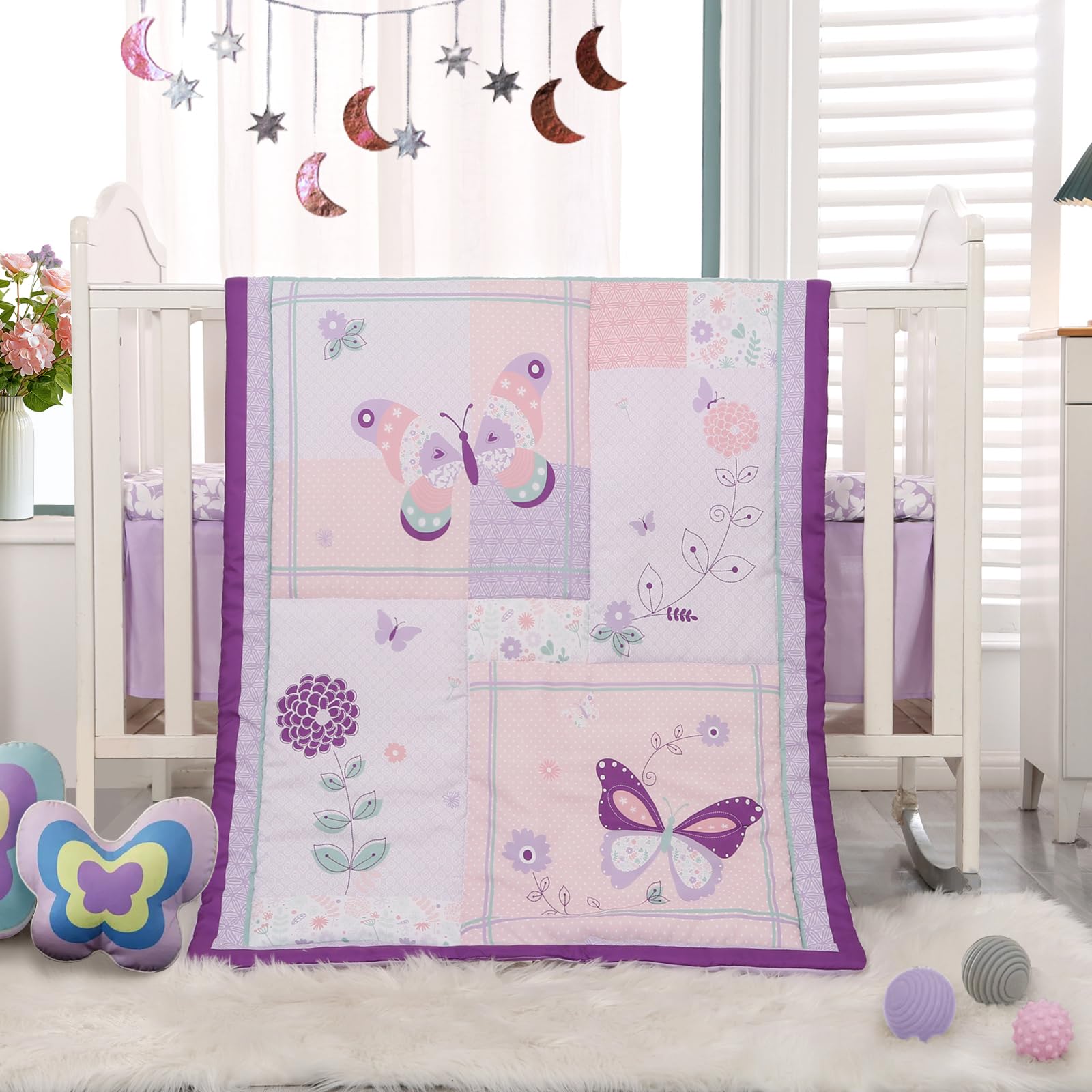 Wowelife butterfly comforter brightens a baby girl's crib