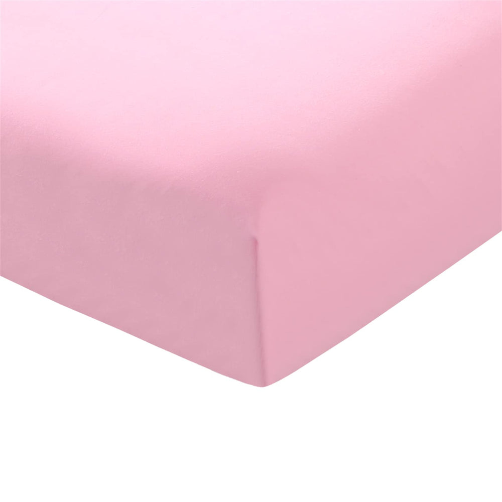 Wowelife Easy-care bedding is machine washable for busy households.