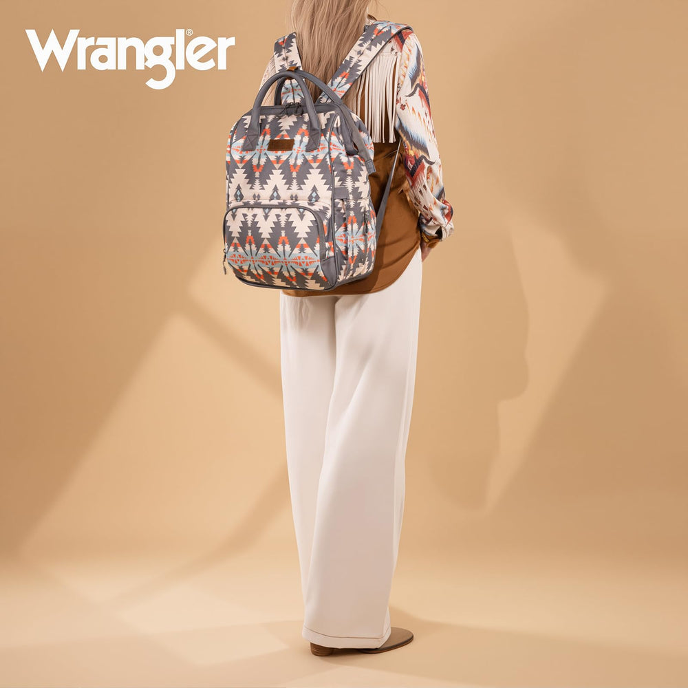 Wrangler Callie with insulated pockets to keep bottles and snacks ready.