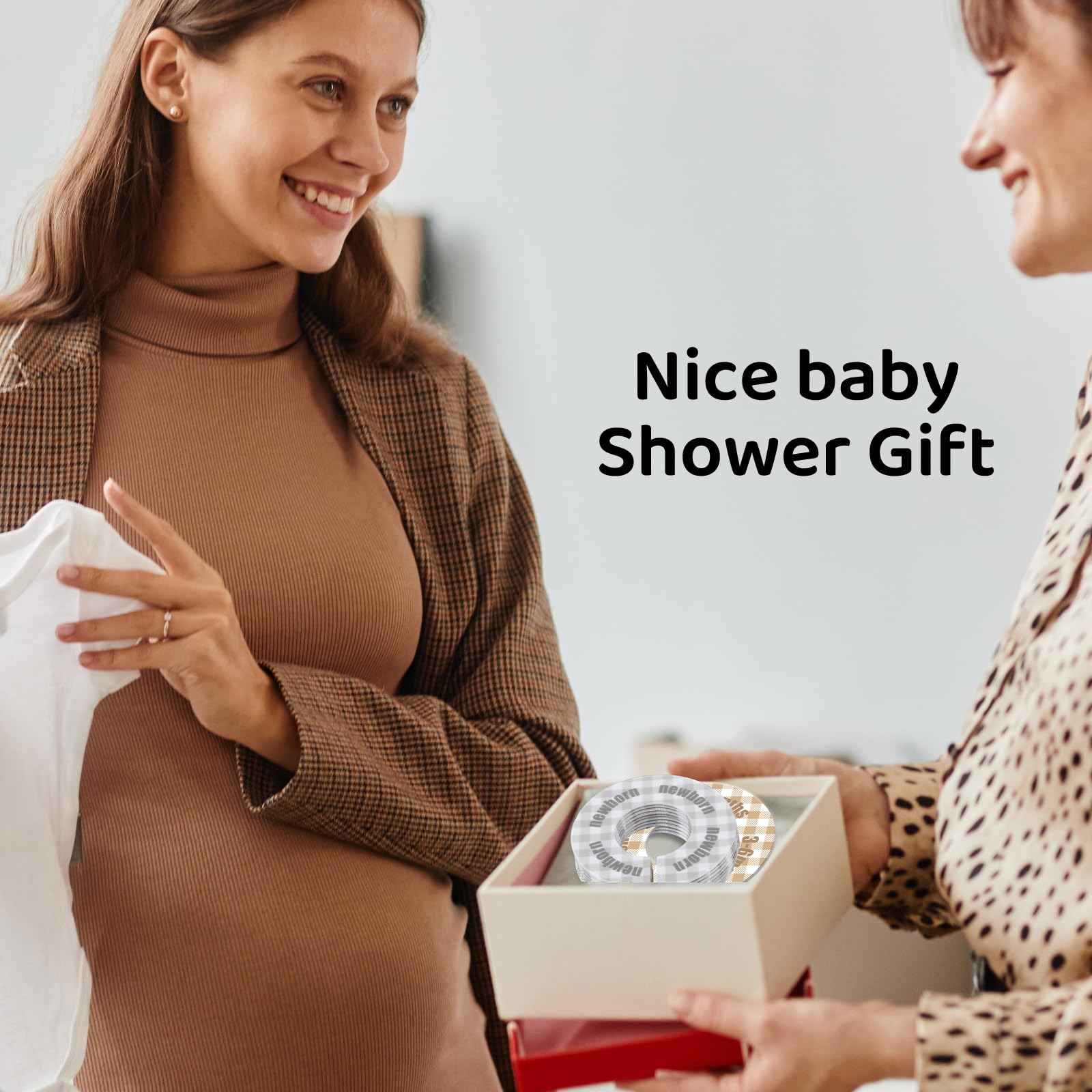 WSICSE 3-6m divider label helps assemble seasonal outfits at a glance.