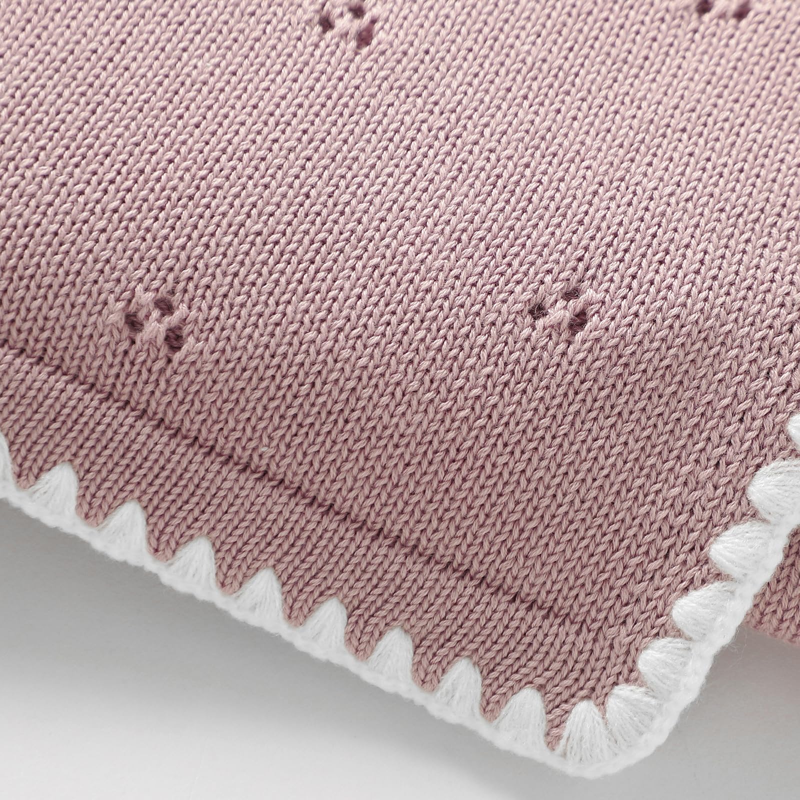 Wugugu easy-care knit blanket machine washable and durable