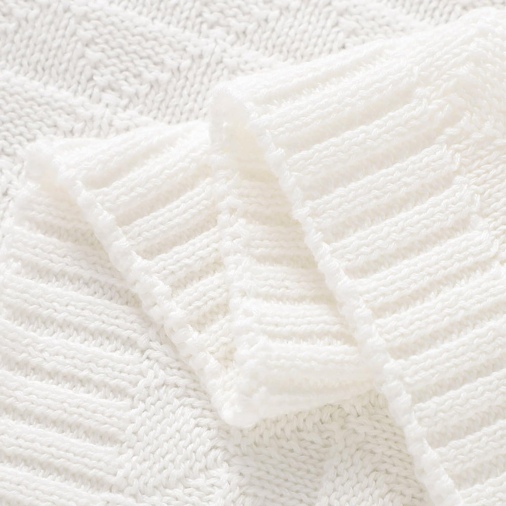 Wugugu crib blanket ready for nursery and daytime naps