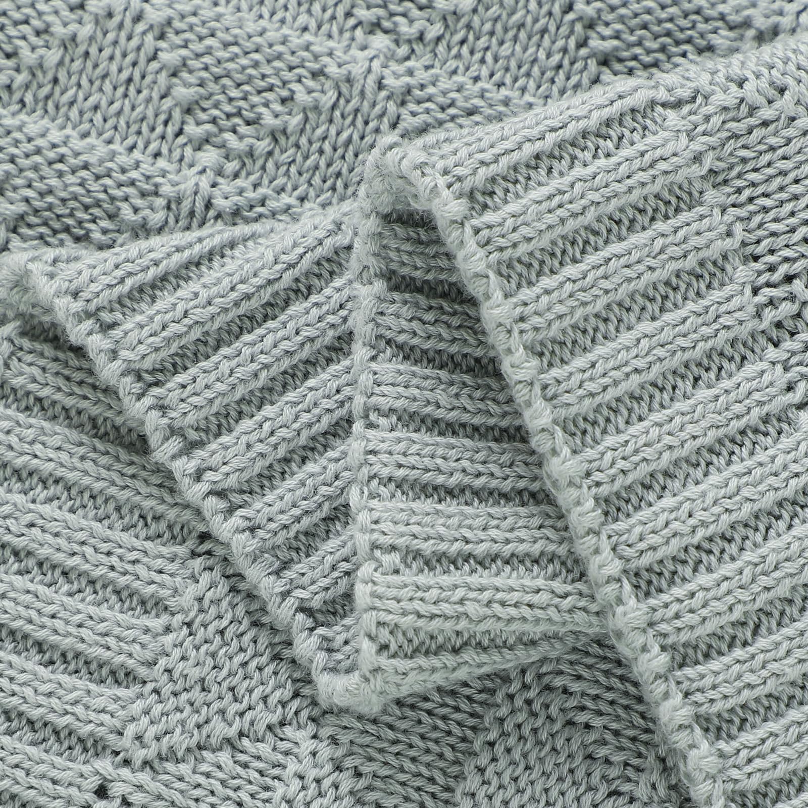 Wugugu soft organic cotton blanket gentle on sensitive skin.