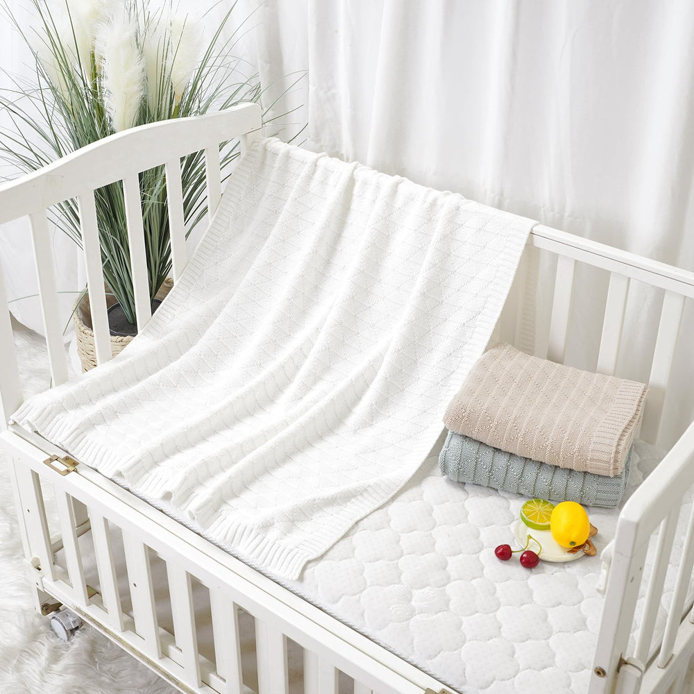 Wugugu multi-use swaddle blanket for bed, stroller, and crib