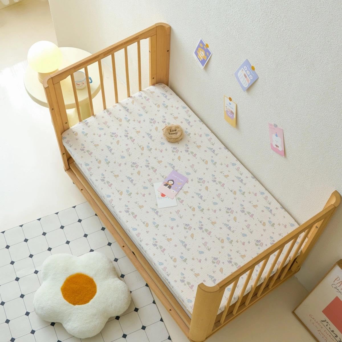 Two-pack display of Xuan dian crib sheets for rotation