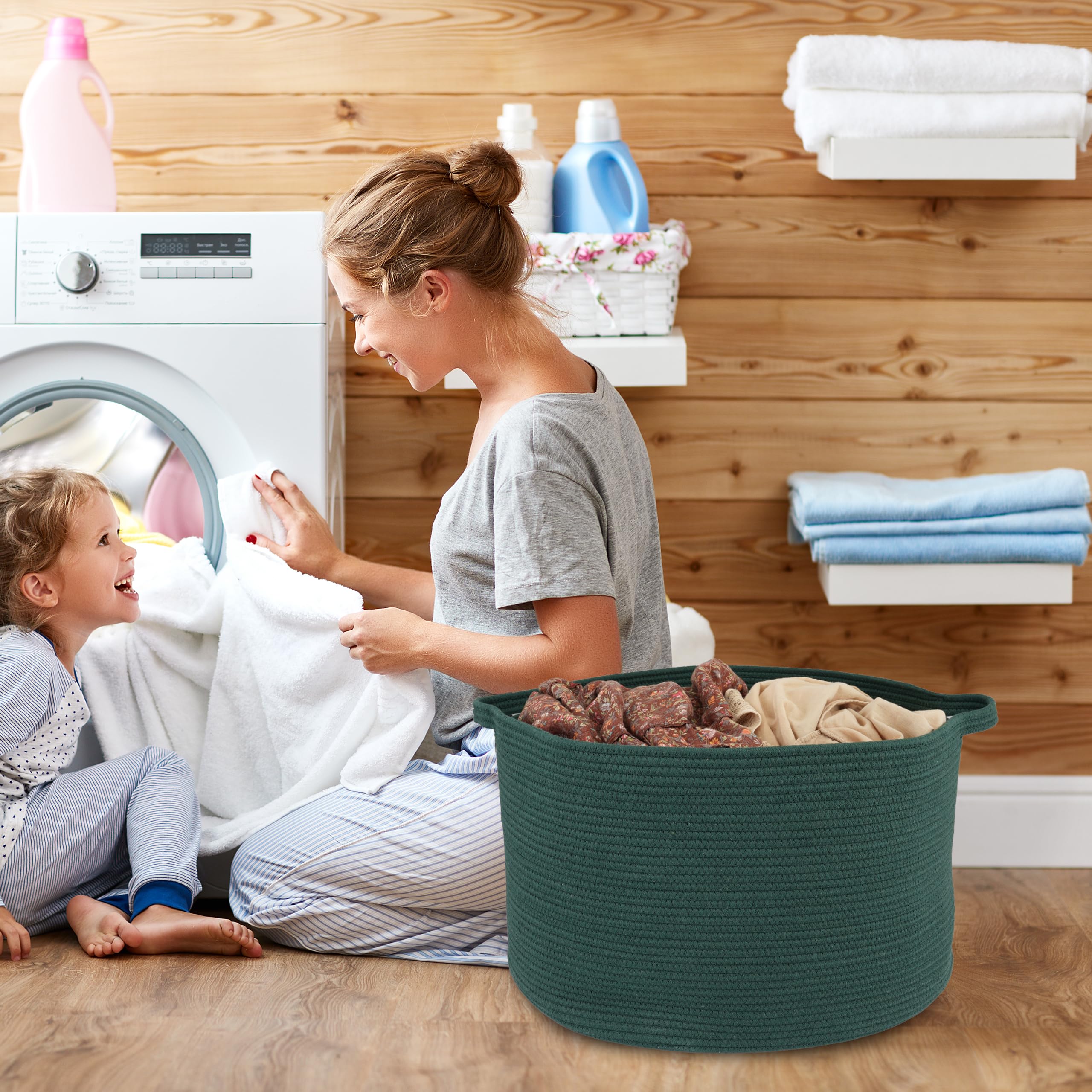 XUANGUO dark green basket adds natural color to bathrooms.
