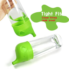 Yagote green lid on cup with child for spill-proof meals