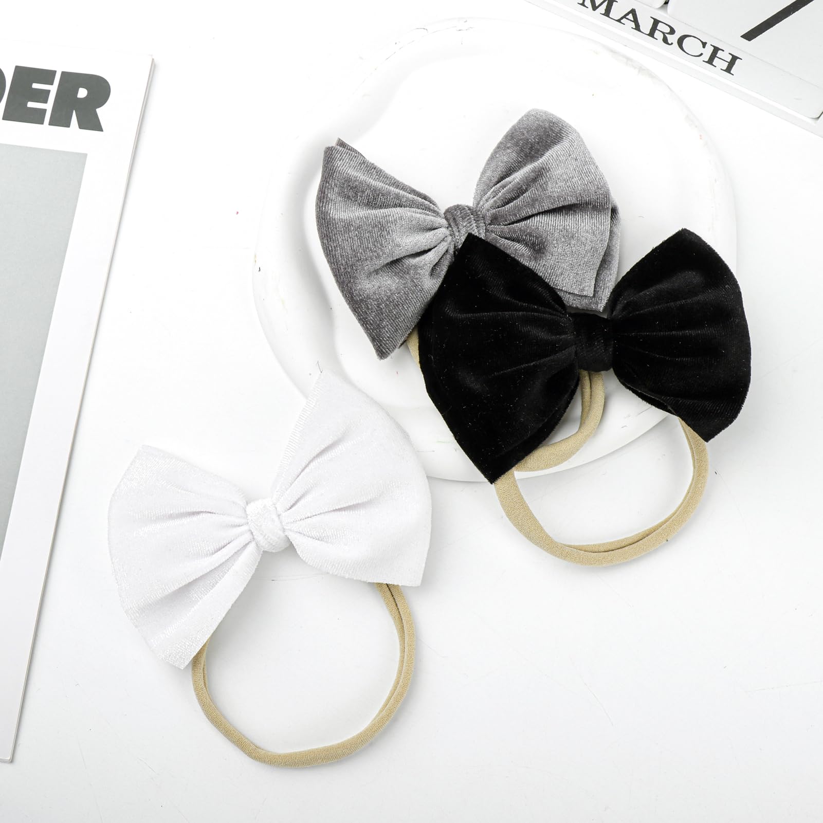YanJie headbands worn by a little girl suitable for daily wear