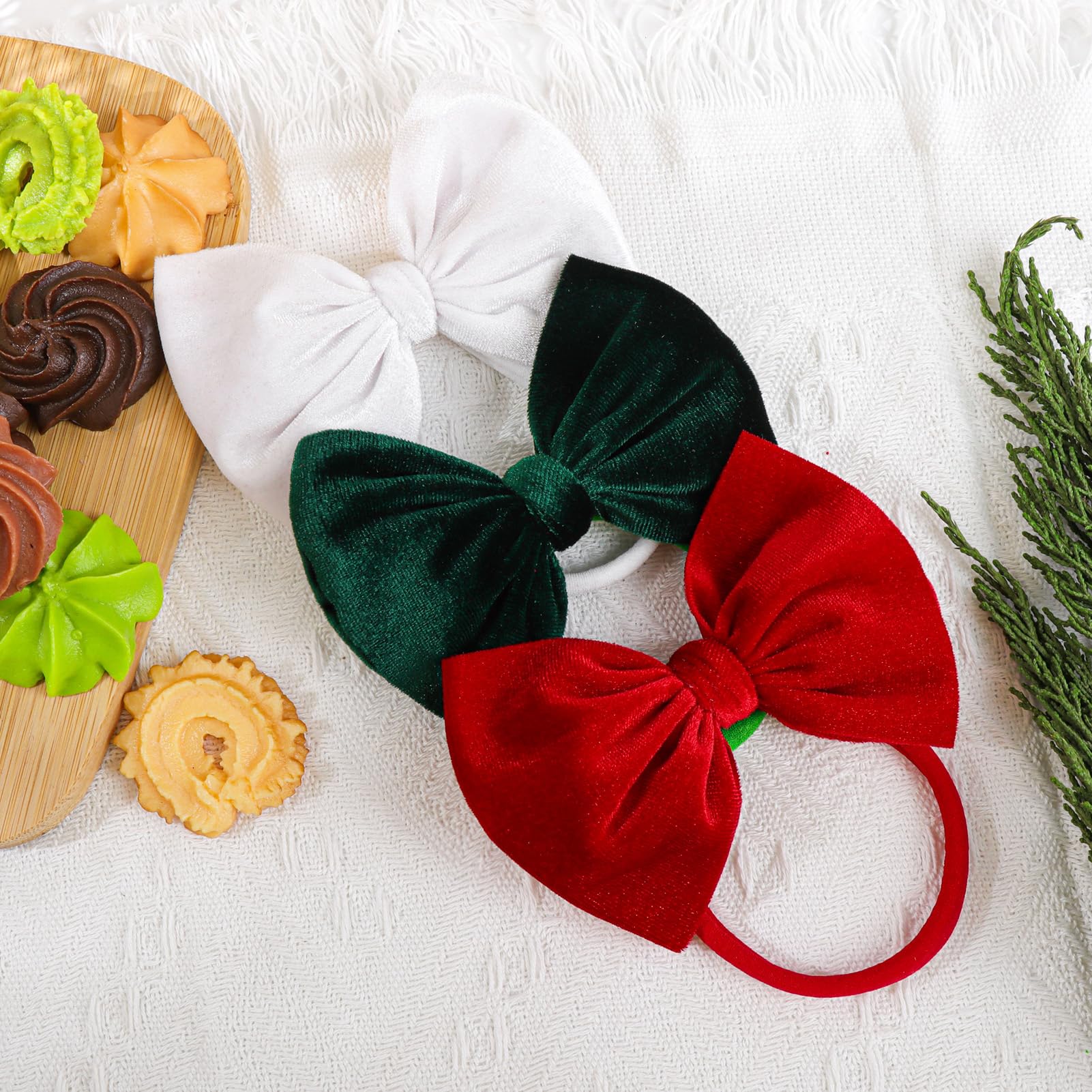 yanjie hairband demonstrated on a toddler for versatile wear