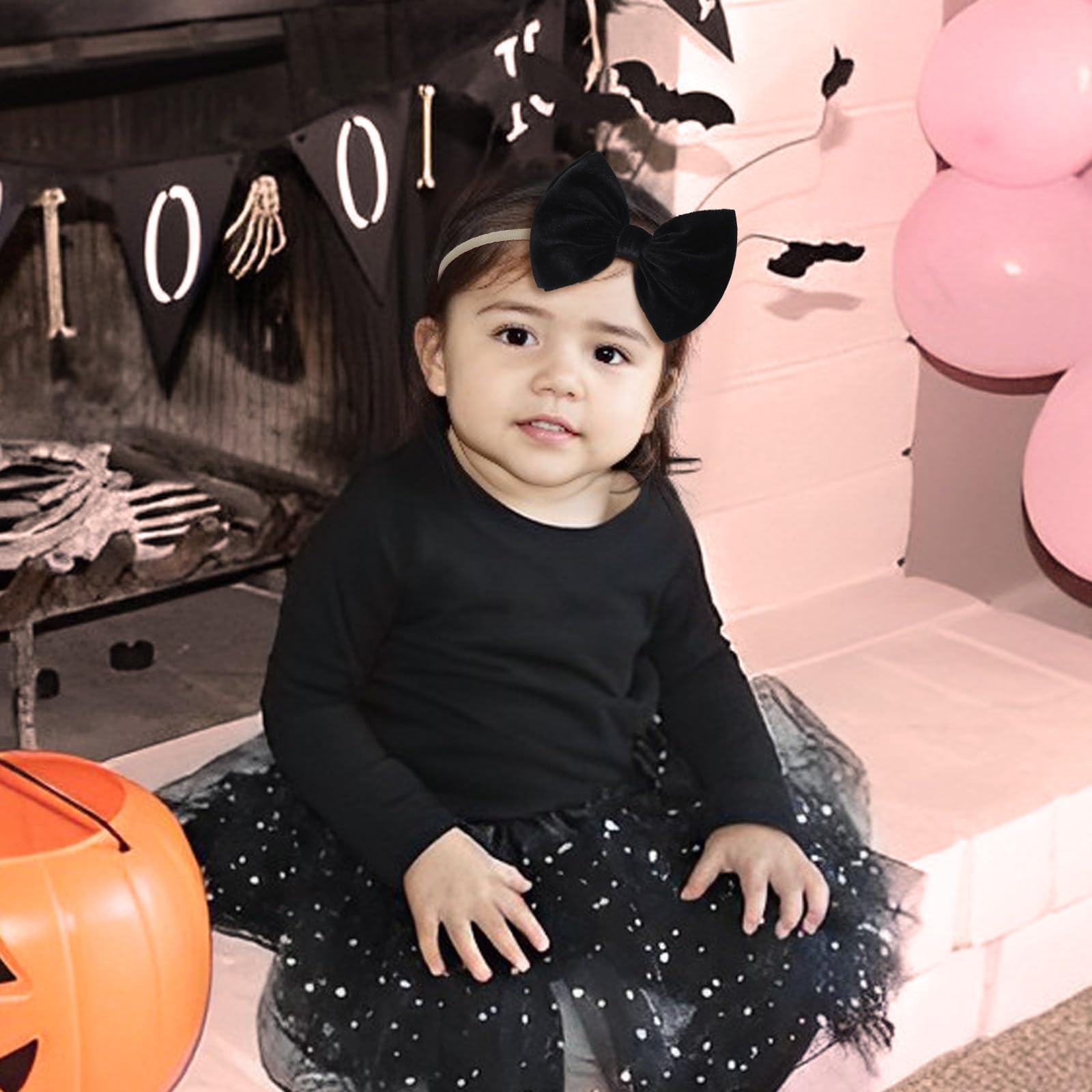 YanJie nylon-elastic headband stretches easily for growing babies.