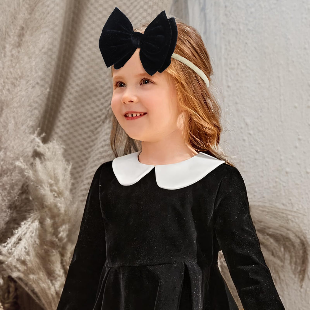 YanJie nylon stretch headband demonstrating a secure, flexible fit for toddlers