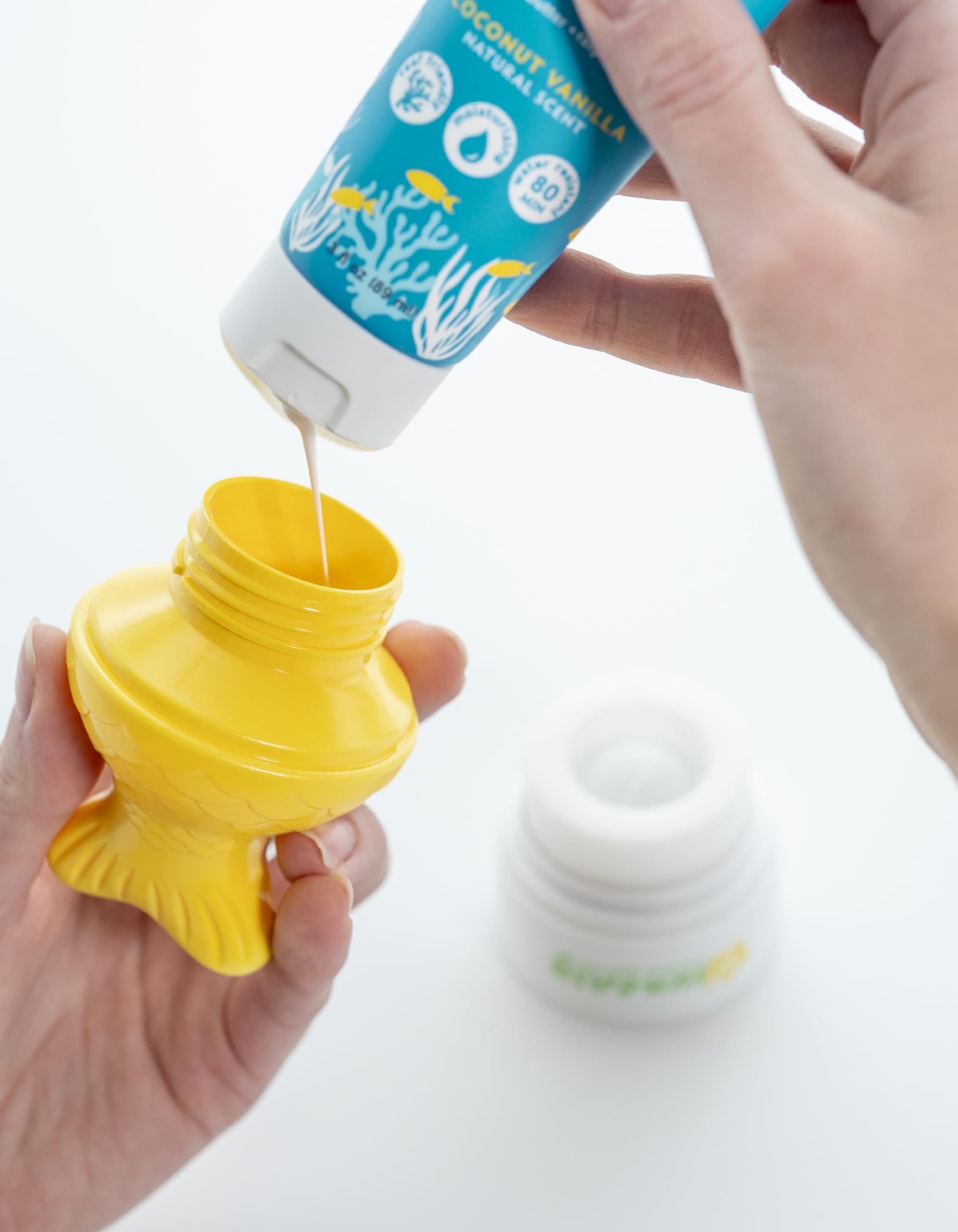 Eco-friendly BPA-free Sun-Easy plastic from recycled materials