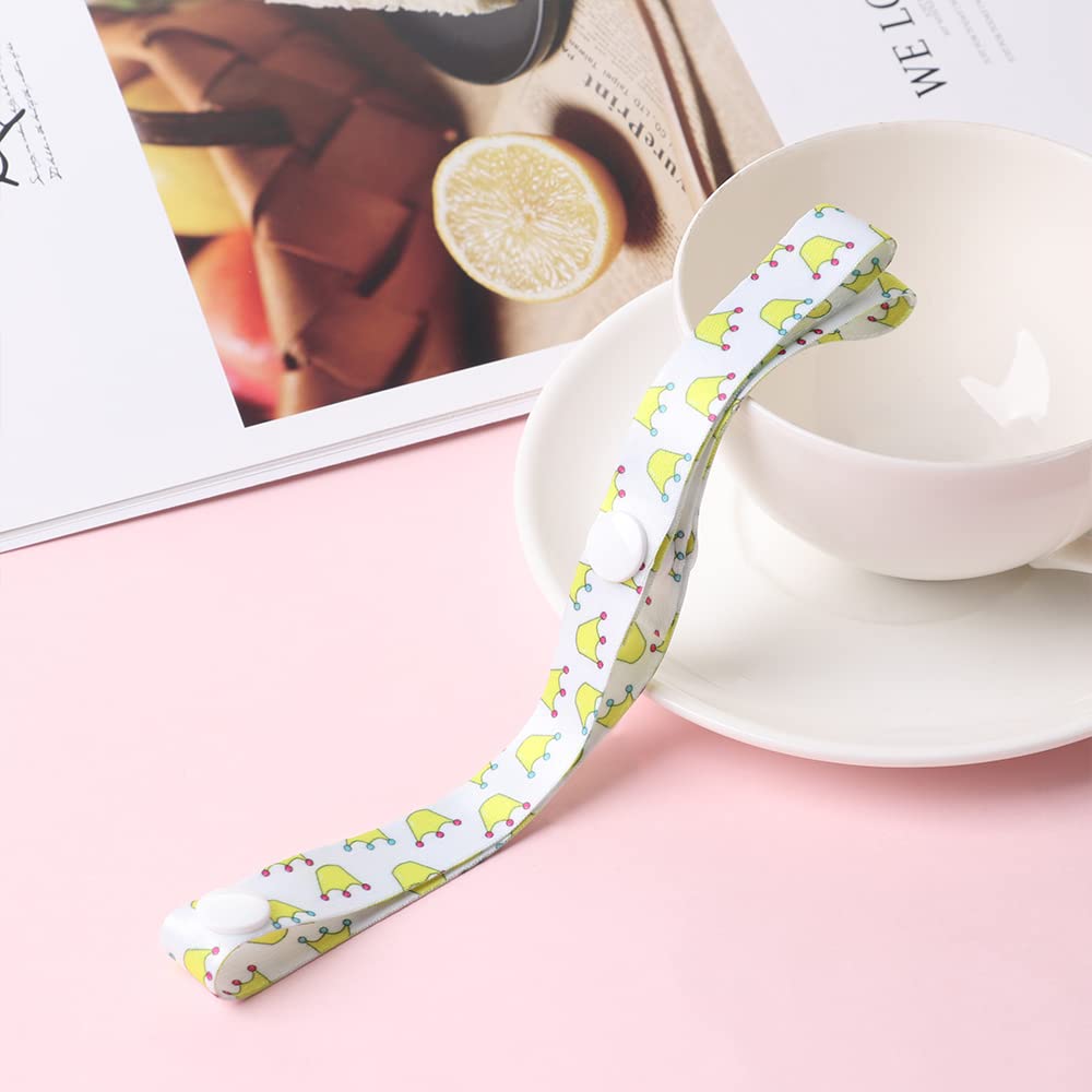 YehVeh cup-throw-prevention leash reduces floor mess during meals.