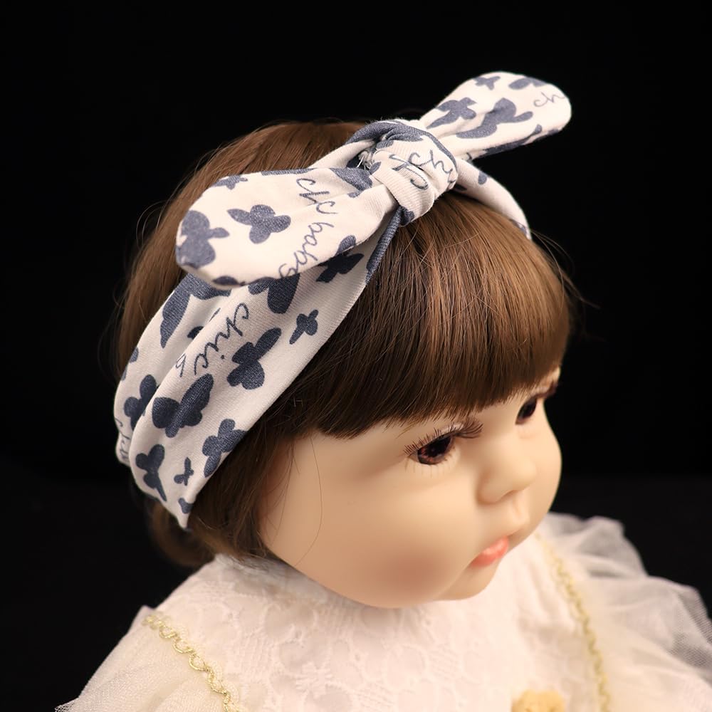 Yheahin baby wearing set during photo shoot