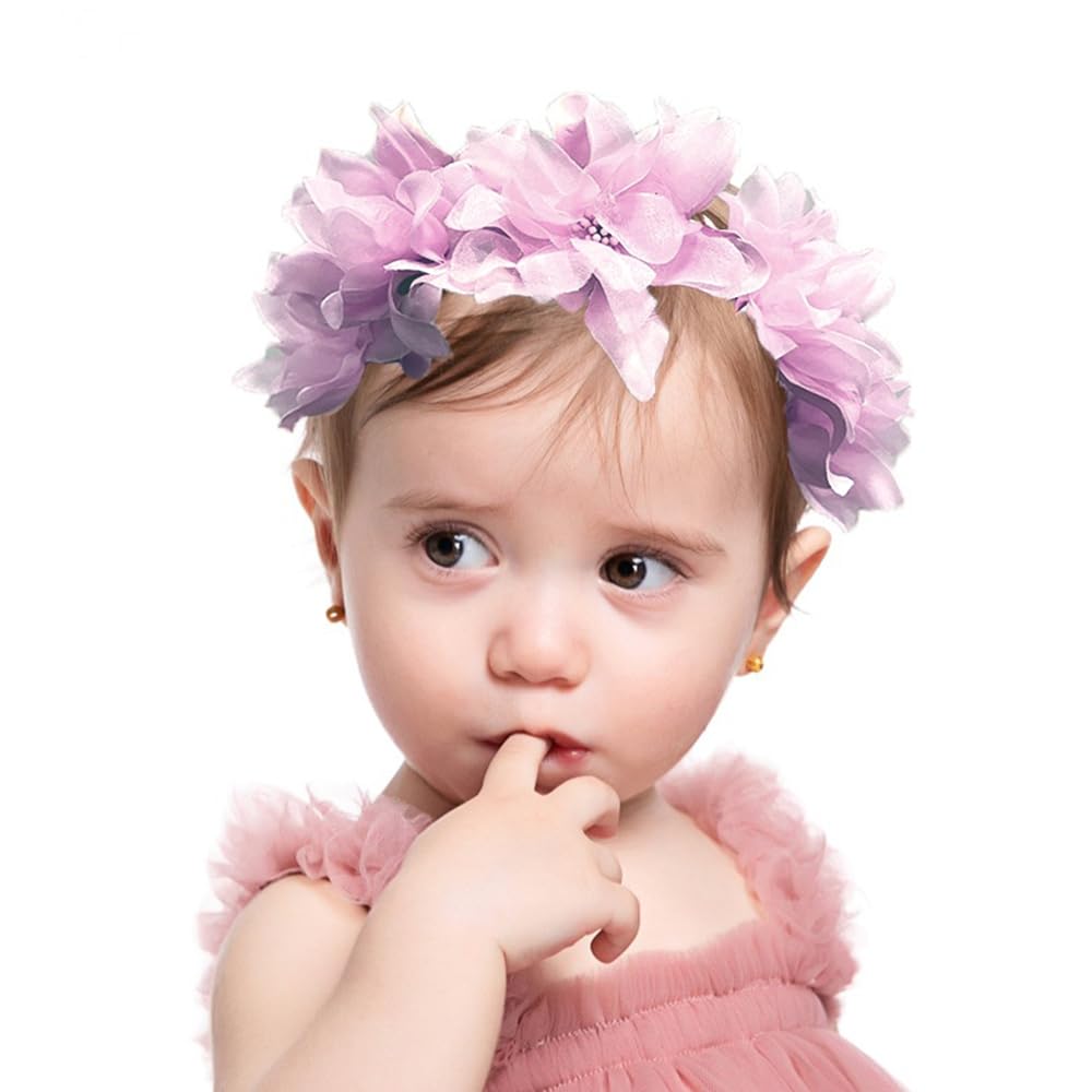 Yheahin perfect for photoshoots and family portraits as a sweet prop.