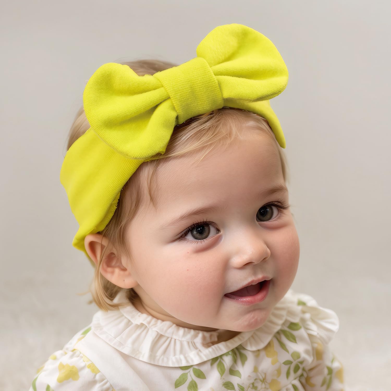 Yheahin elastic cotton headband in green, keeps hair in place for photos and play.