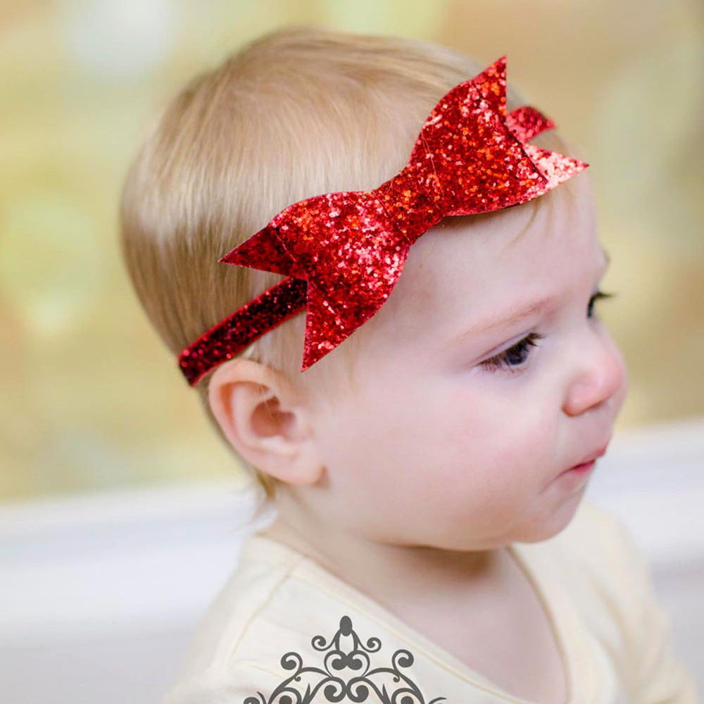 Yheahin mommy-daughter matching red bow set elevates family photo outfits.