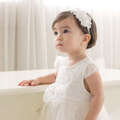Yheahin lace design adds elegant charm for birthdays and special occasions.