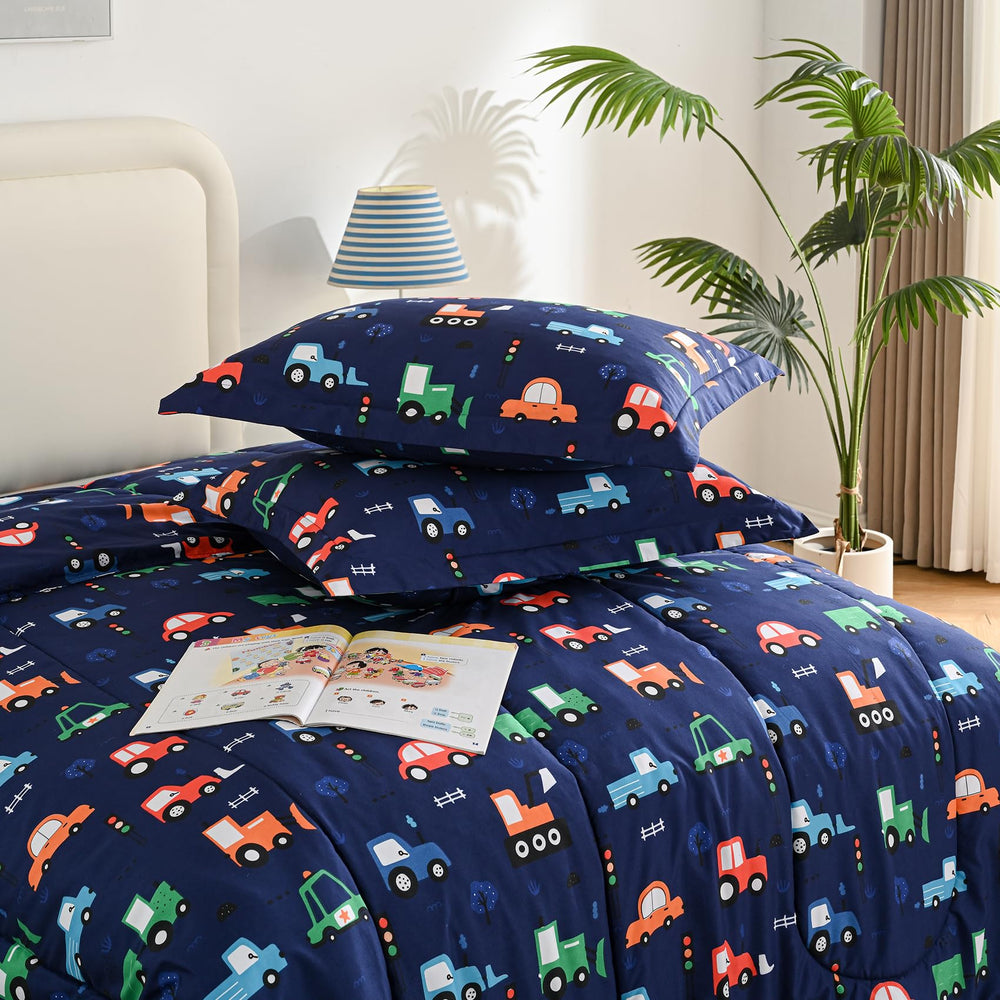 Yibeizi machine-washable bedding simplifies cleanup after adventures
