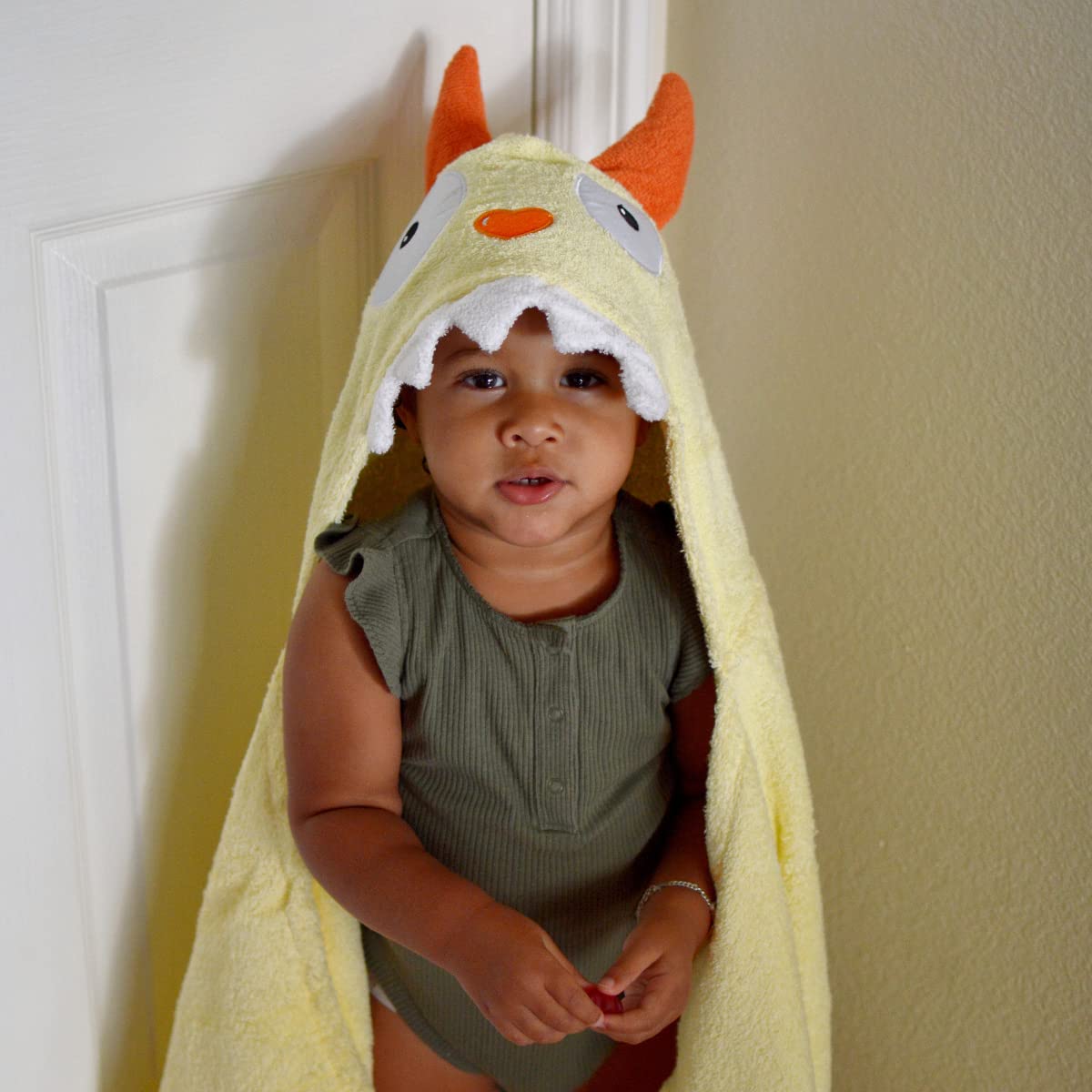 Yikes Twins 50x27 inch toddler towel grows with child