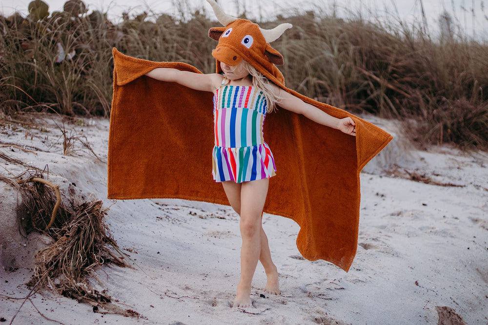 Yikes Twins towel is lightweight and travel friendly