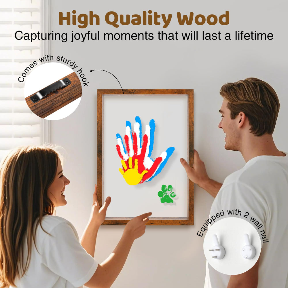 Yingsu paw print option lets you add beloved pets to the frame.