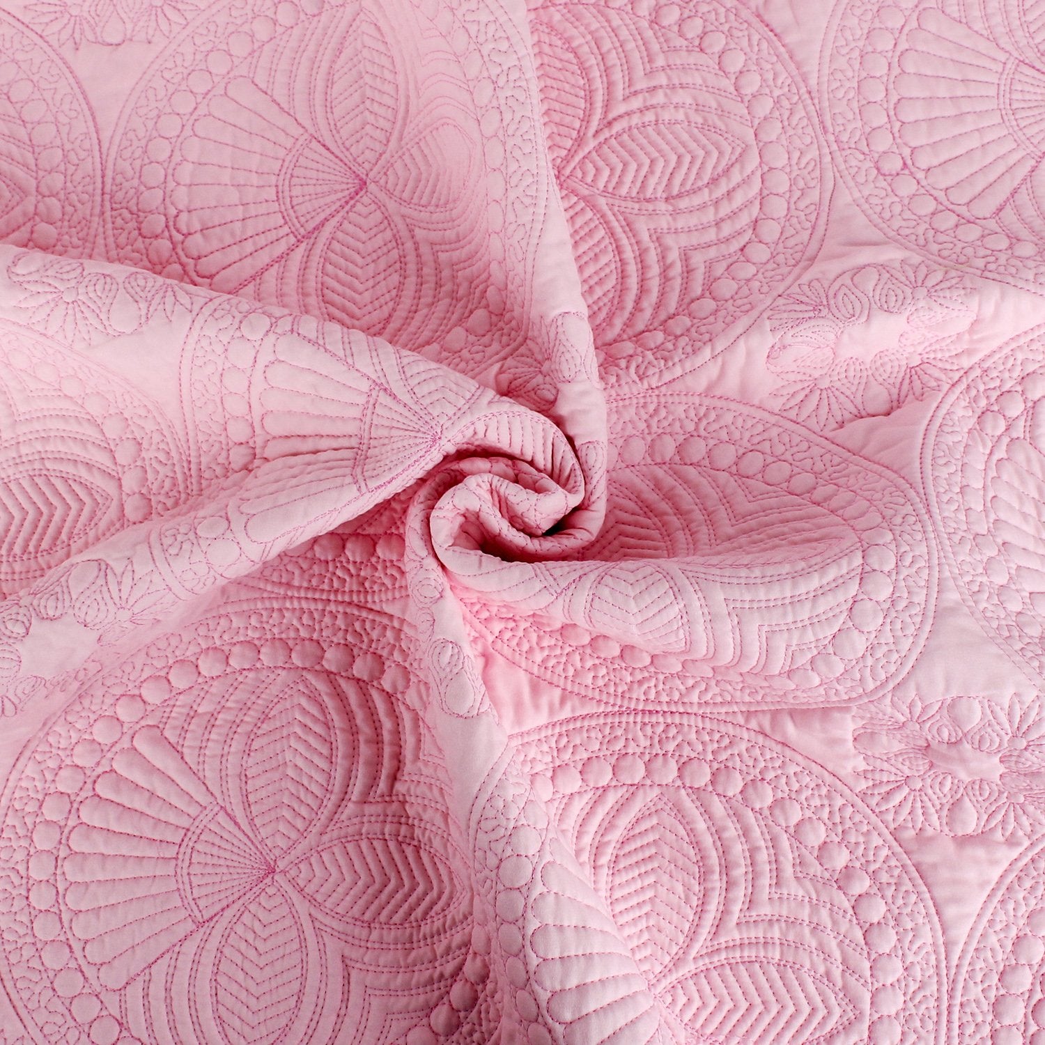 YIQIGO multiuse blanket pink for decor or daily snuggles.