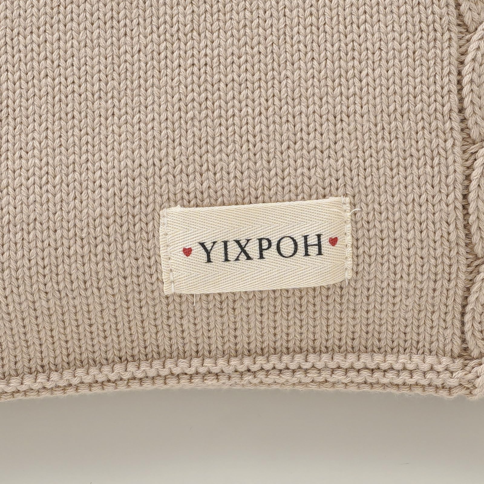 YIXPOH gift-ready newborn blanket for baby showers.