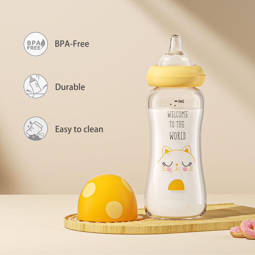 YOHKOH 260 ml bottle suits growing babies 6-12 months for comfortable feeding