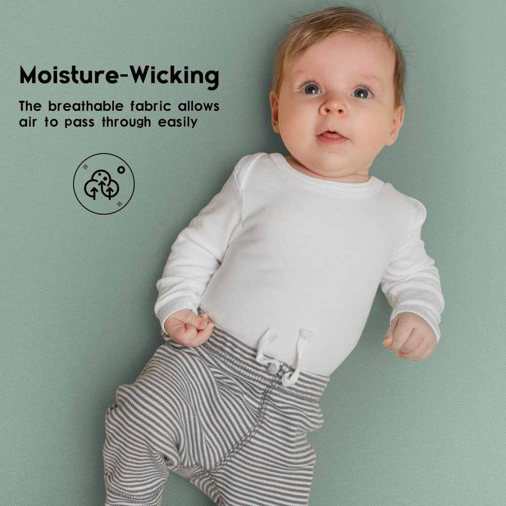 Yoofoss green giraffe crib sheets are machine washable and durable.