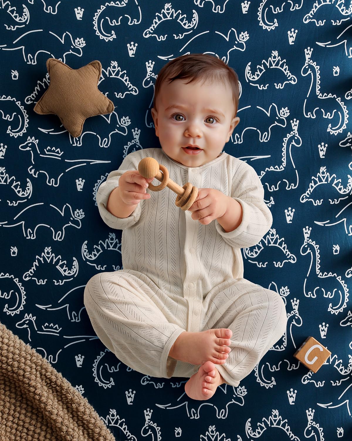 Yoofoss breathable microfiber fabric keeps baby cool and comfy.