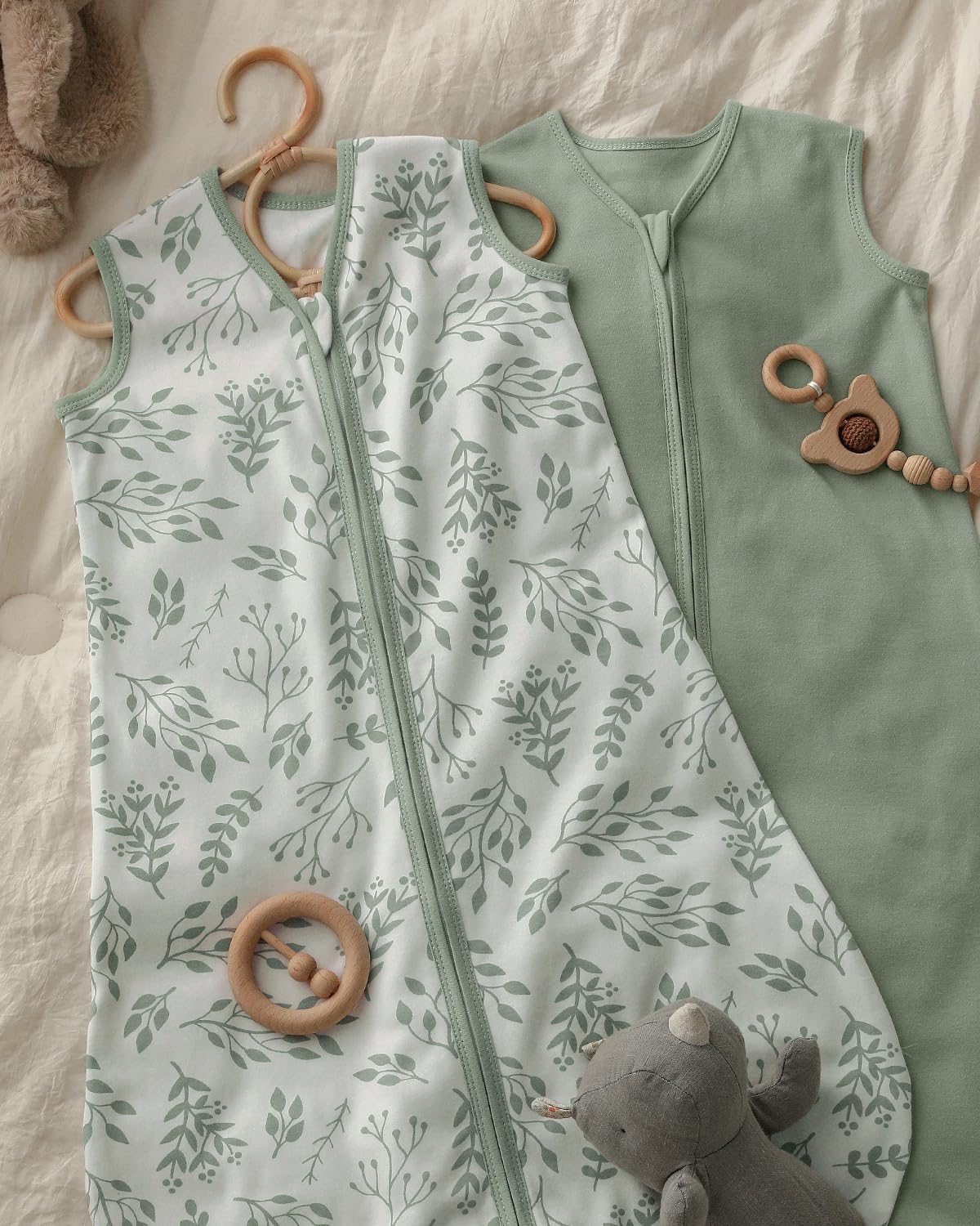 Yoofoss sleep sack demonstrates roomy leg area