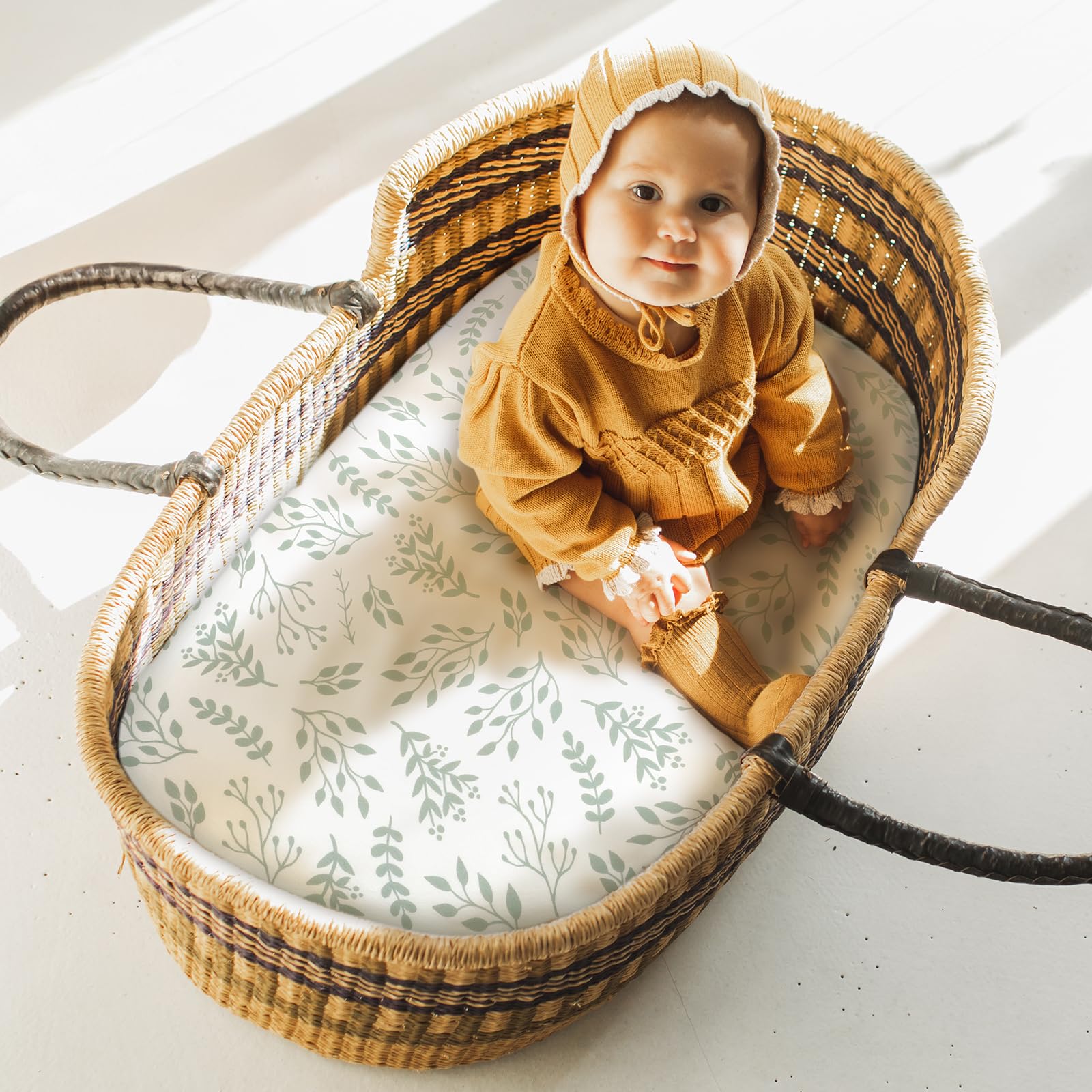 Yoofoss bassinet sheets feature snugfit elastic edge for a secure, quick fit.