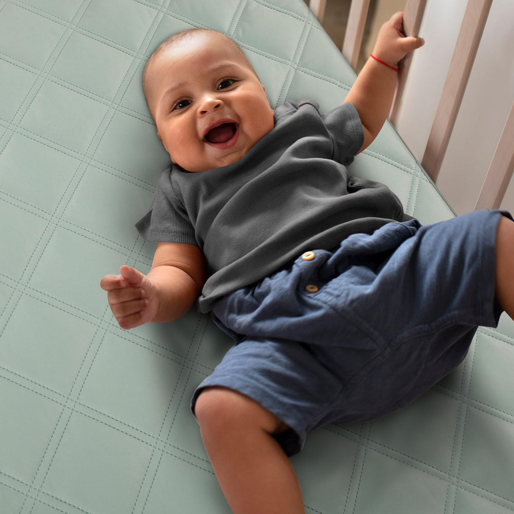 Yoofoss OEKO-TEX certified crib mattress cover brings safety and peace of mind.