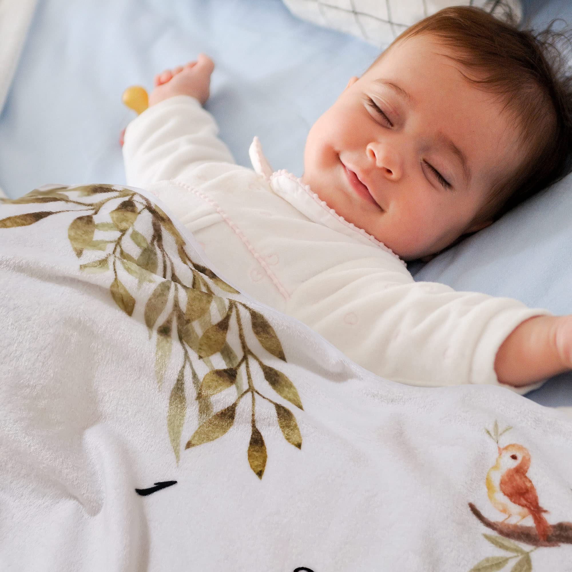 Yoothy Woodland crawl-play mat for safe tummy time and play