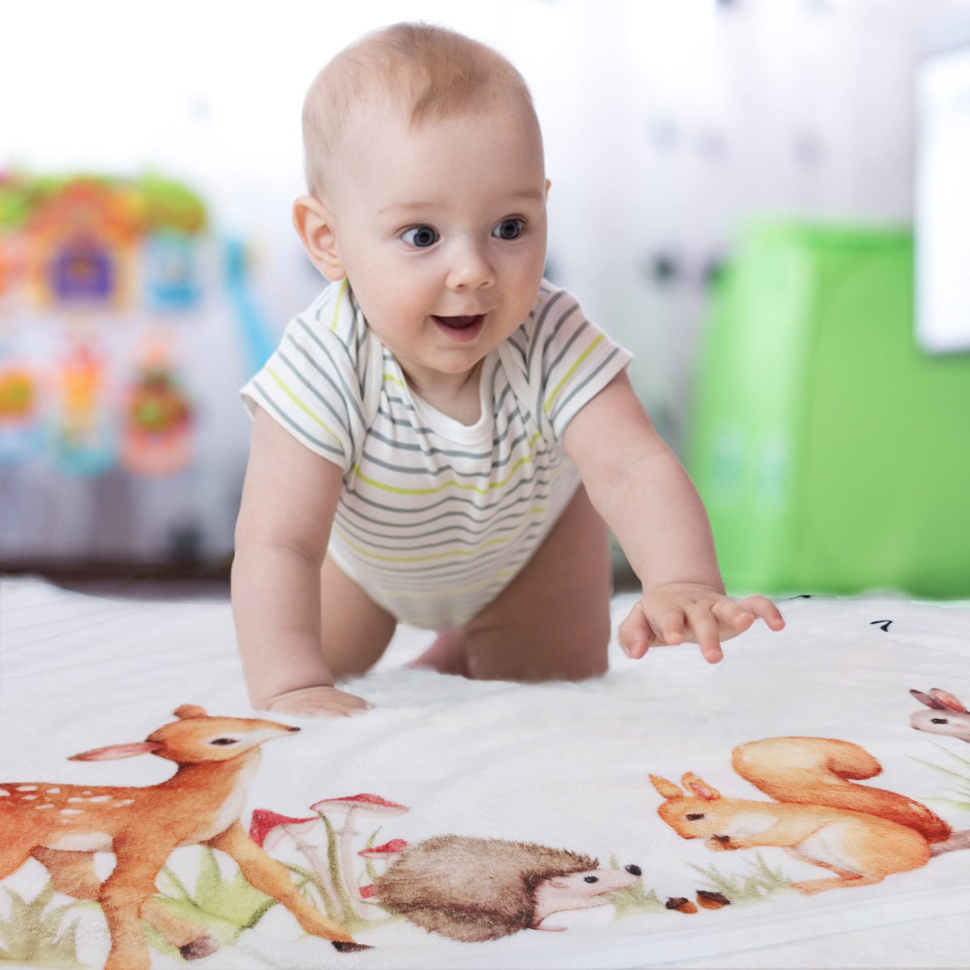 Yoothy Woodland nursing bed blanket for peaceful baby sleep