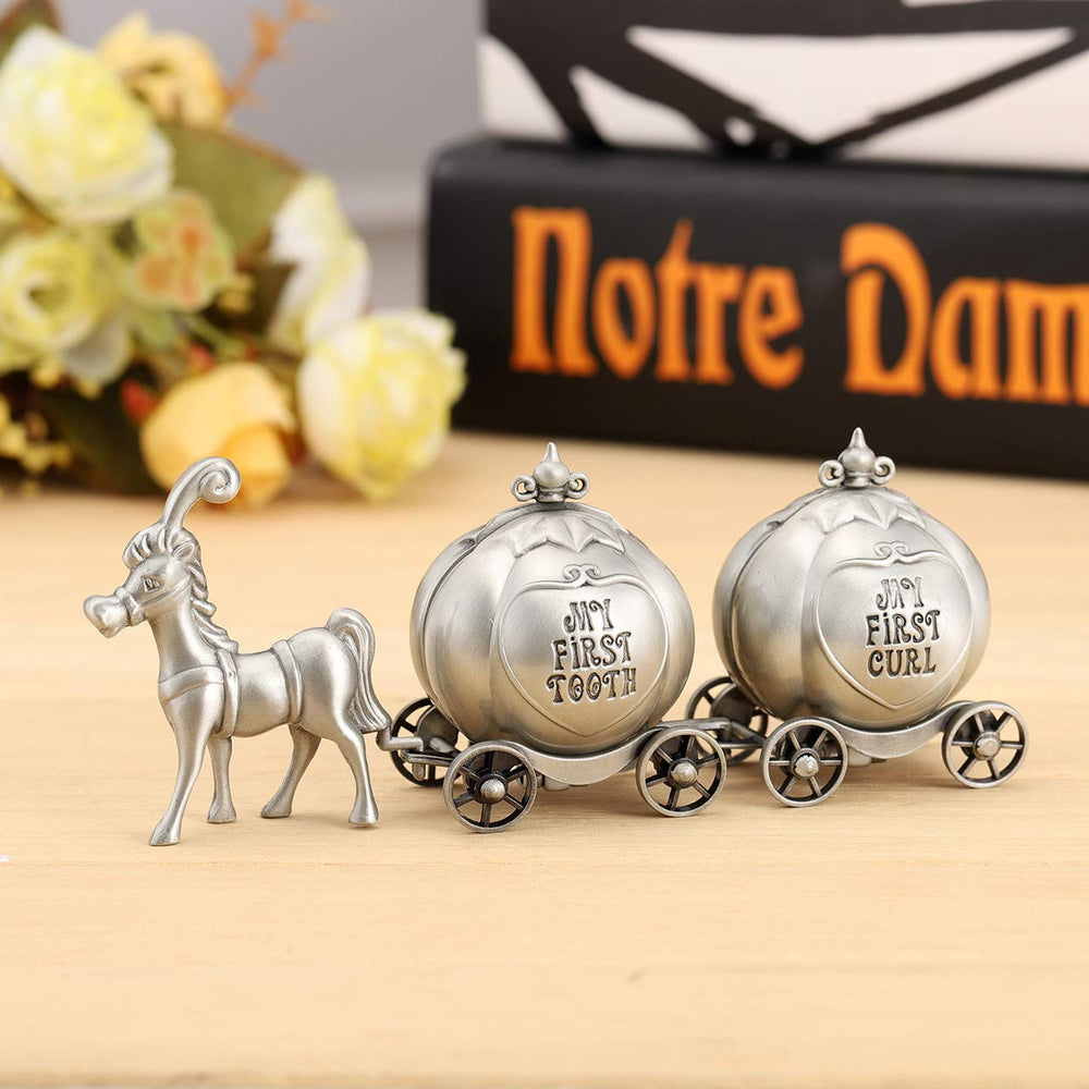 Yoption lead horse detail adds a whimsical touch to the pumpkin carriage