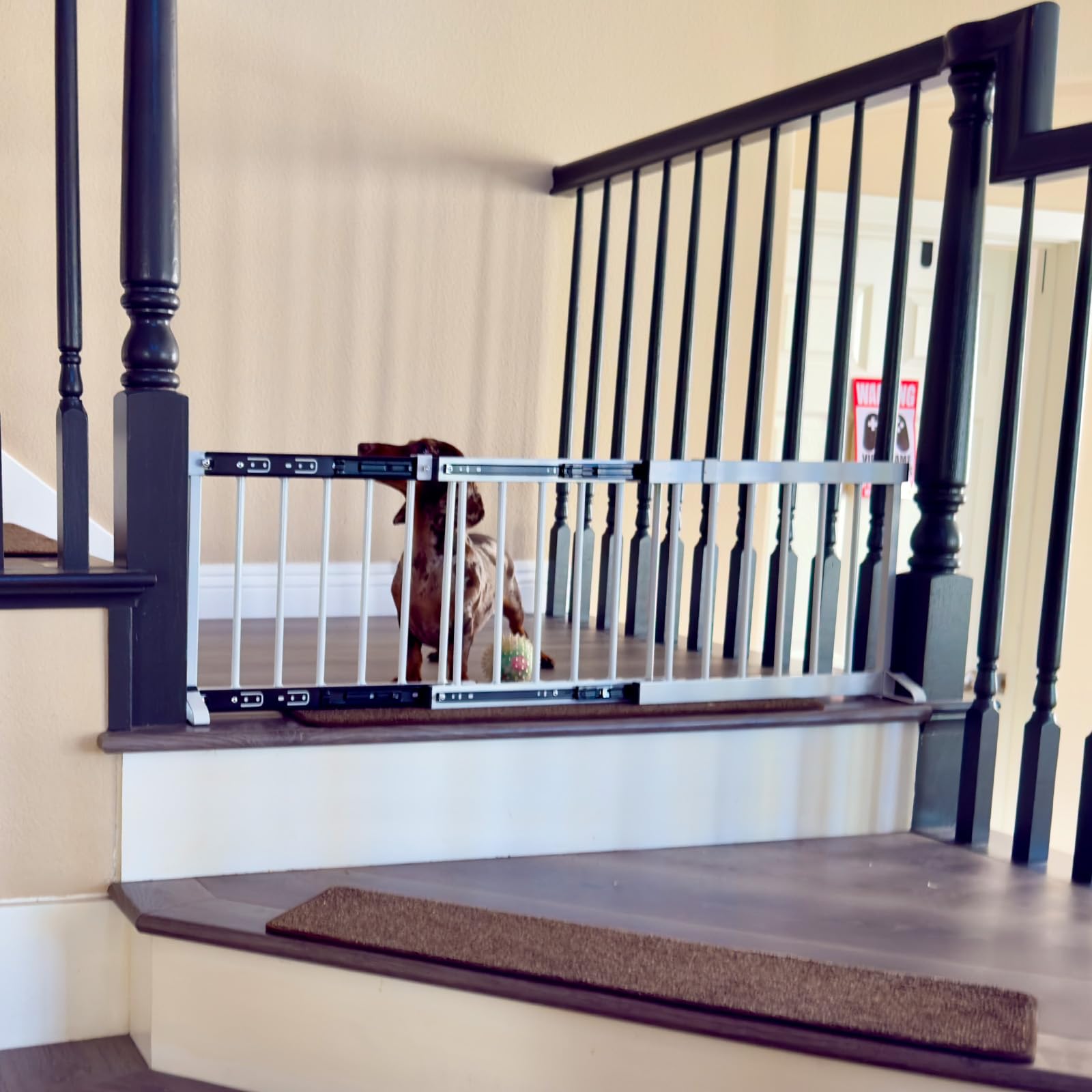 YORWHIN freestanding gate works indoors and outdoors without any installation.