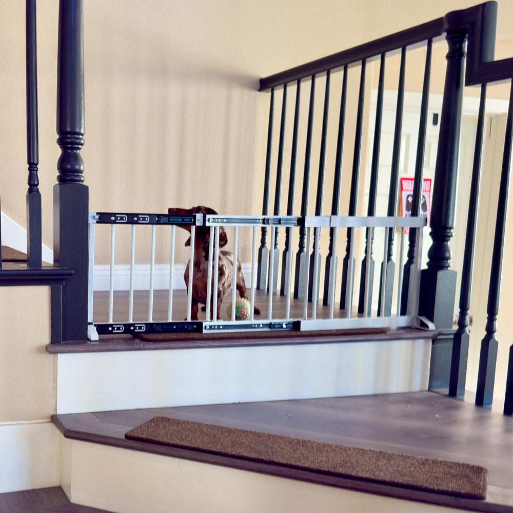 YORWHIN freestanding gate works indoors and outdoors without any installation.