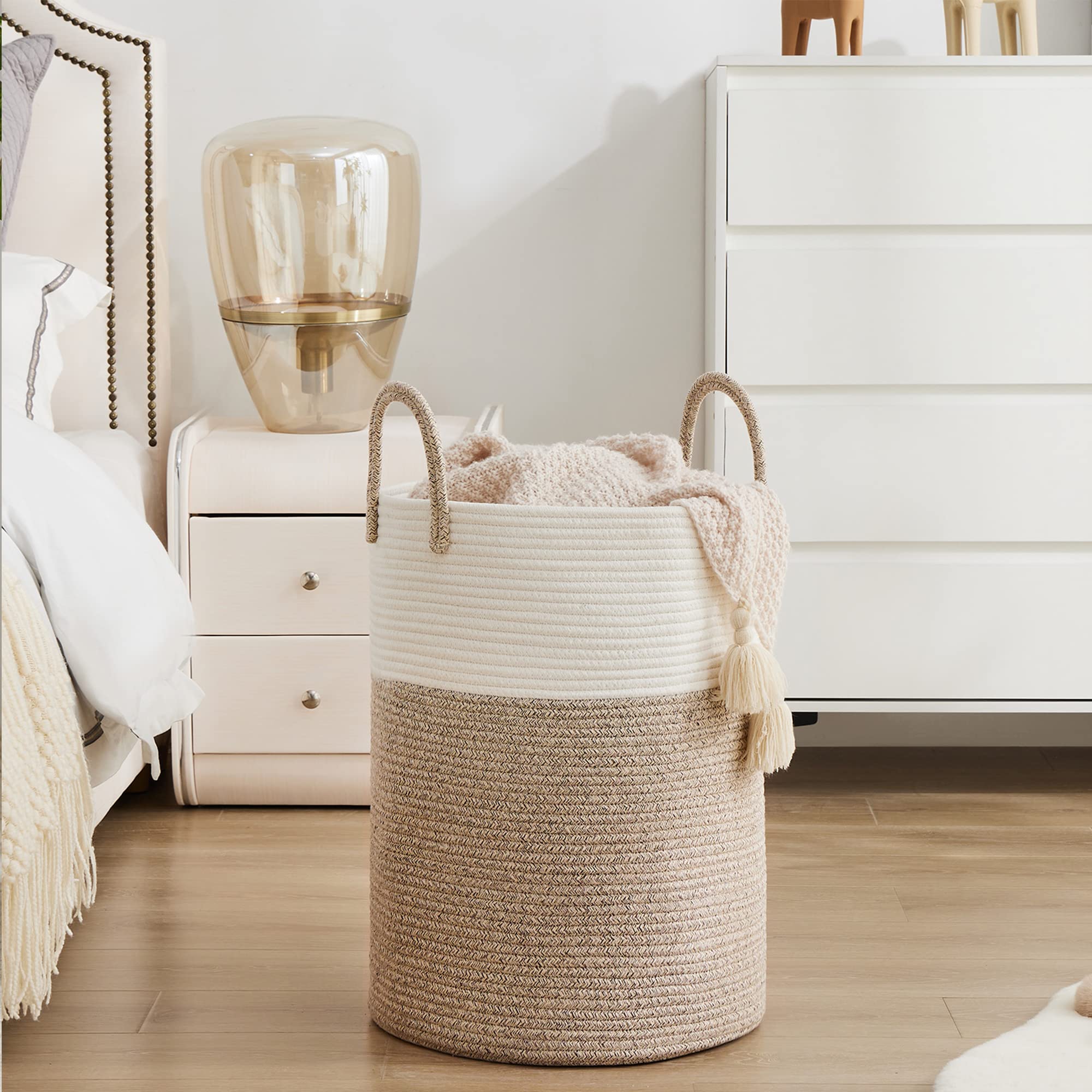 YOUDENOVA foldable laundry hamper saves space when not in use in tight areas.