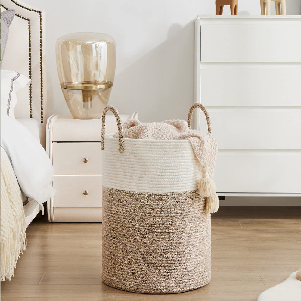 YOUDENOVA foldable laundry hamper saves space when not in use in tight areas.