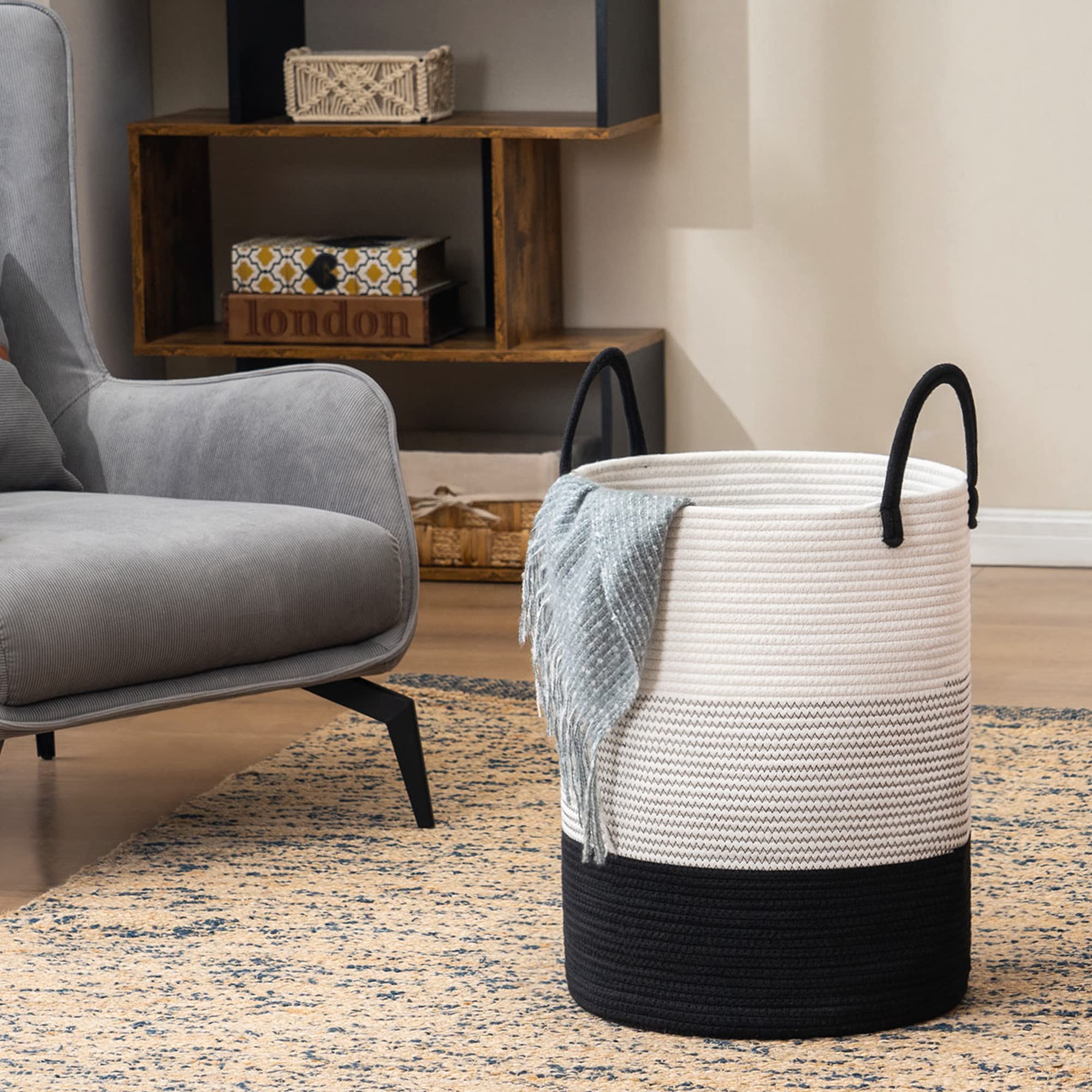 YOUDENOVA foldable design saves space when not in use