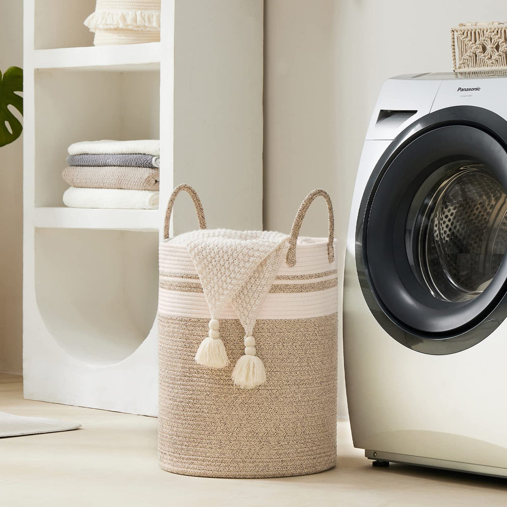 Foldable YOUDENOVA hamper saves space when not in use