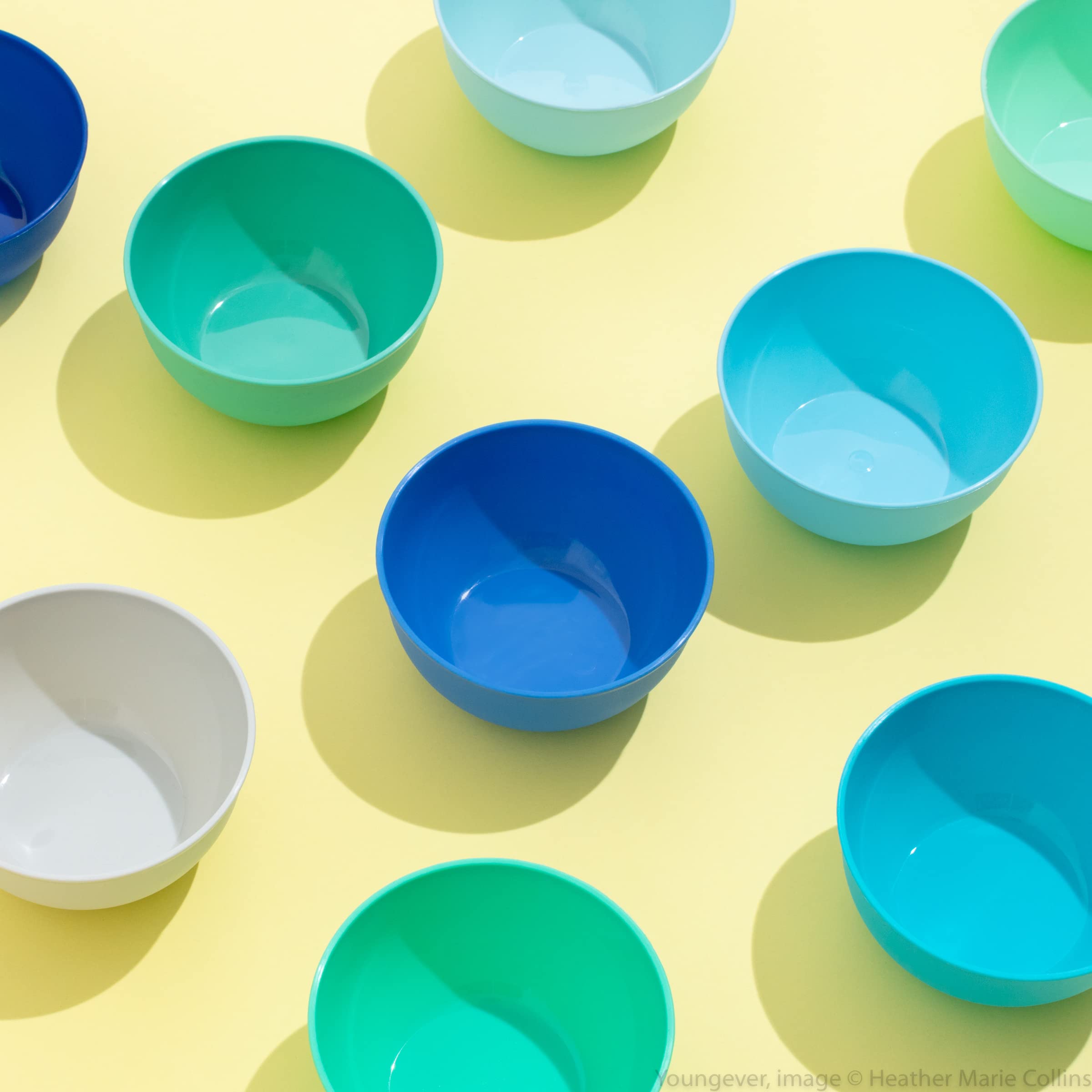 Youngever plates in coastal hues supporting independent eating