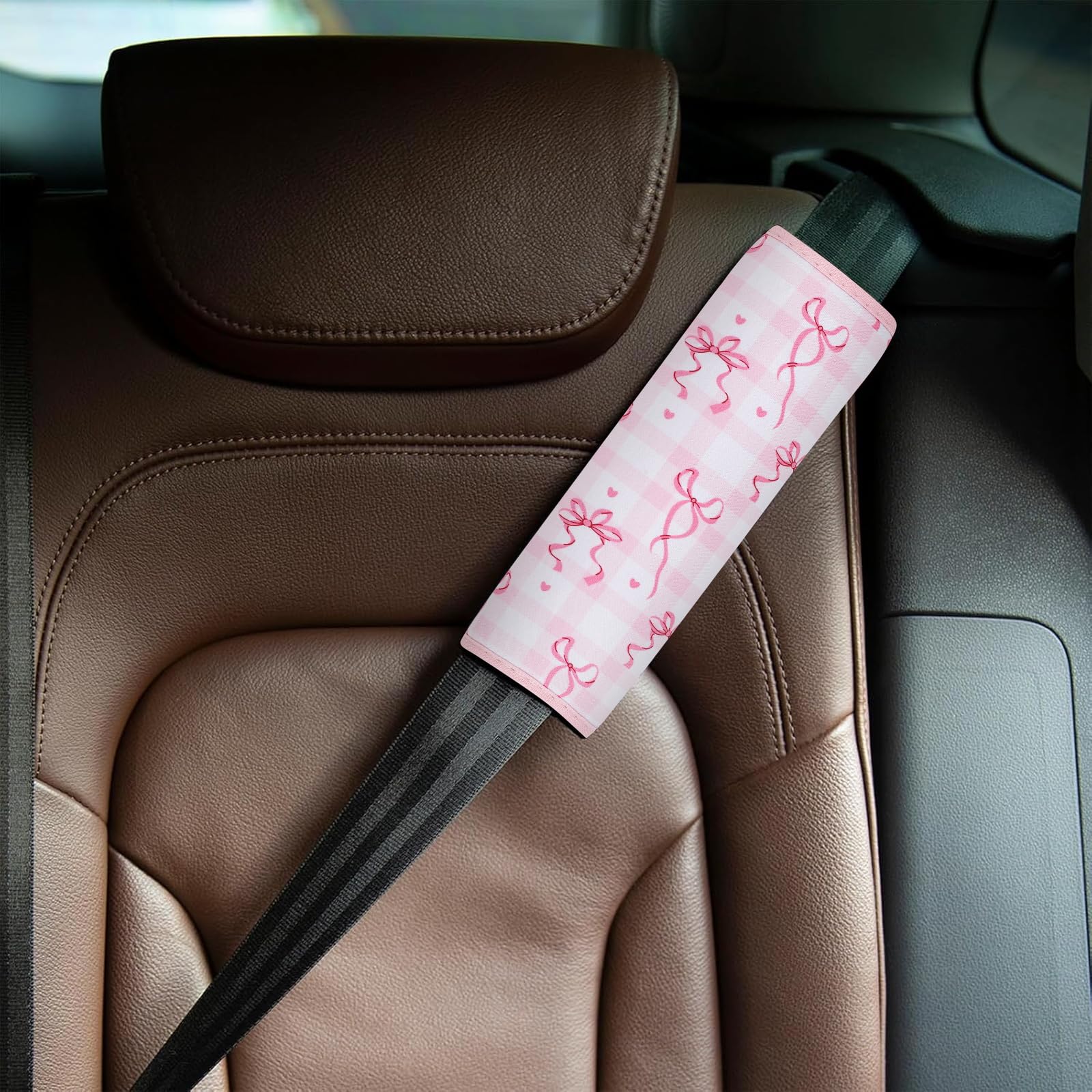 YR seat belt cover with unicorn pattern reduces rubbing for kids.