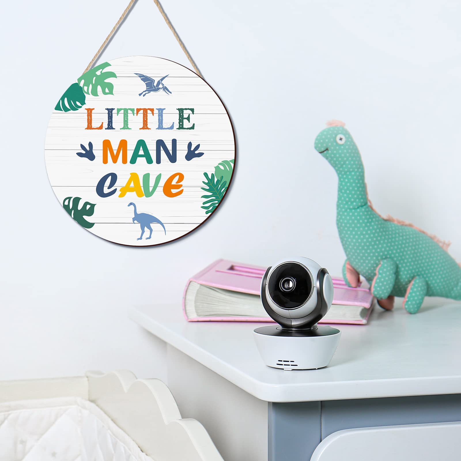 Yulejo Little Man Cave sign offers durable, smooth finish for long display.