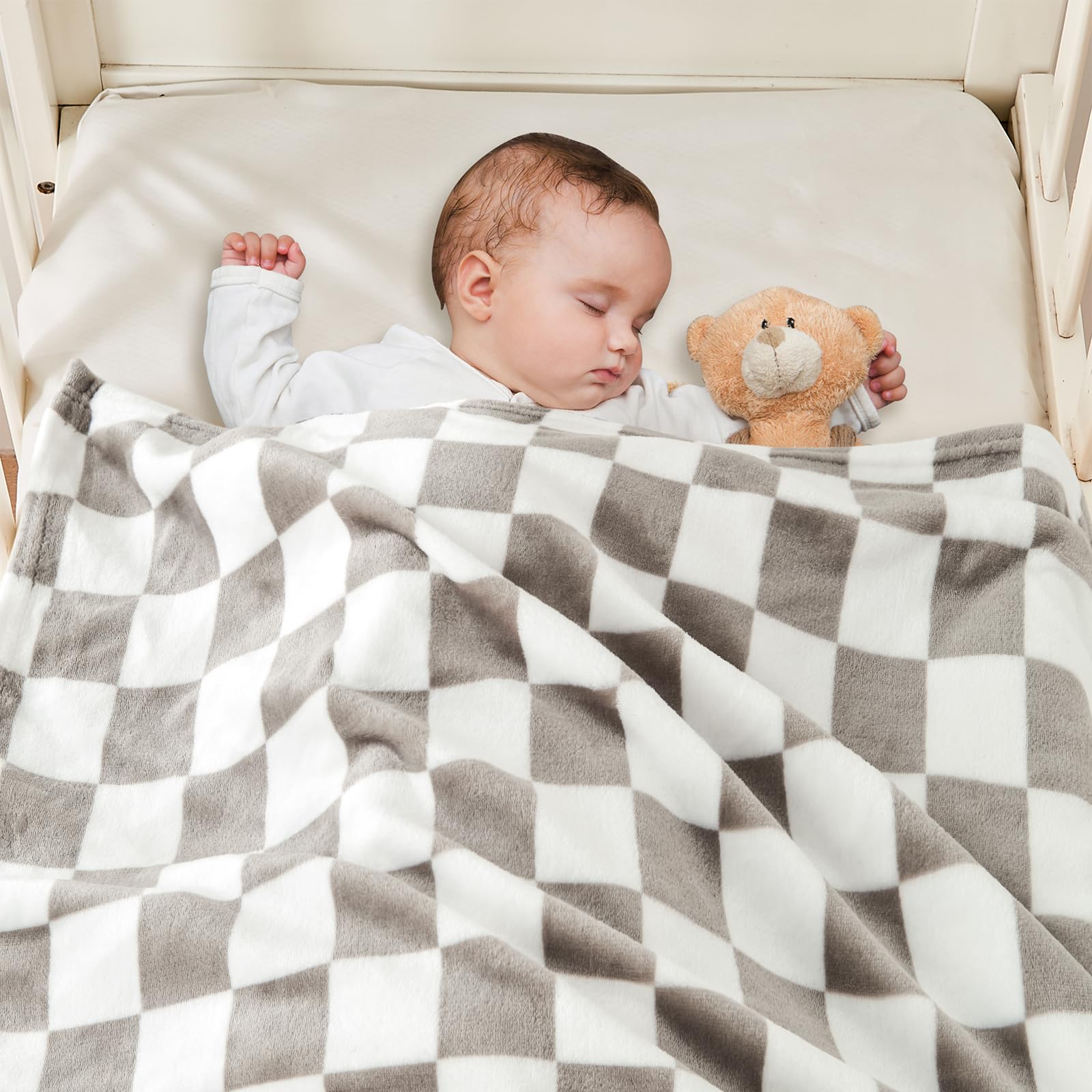 Yurhap baby blanket microfibre texture macro shot highlights premium softness.