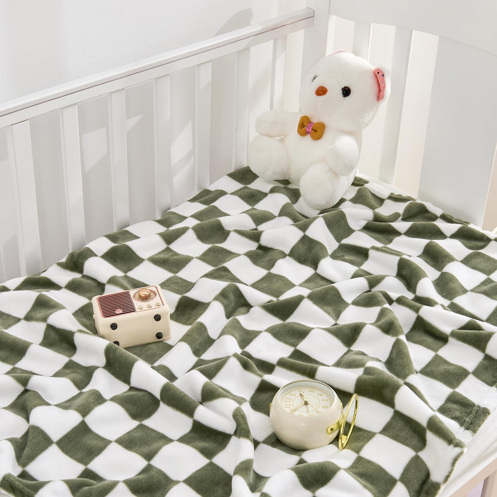 Yurhap checkered baby blanket folded compact for travel and storage