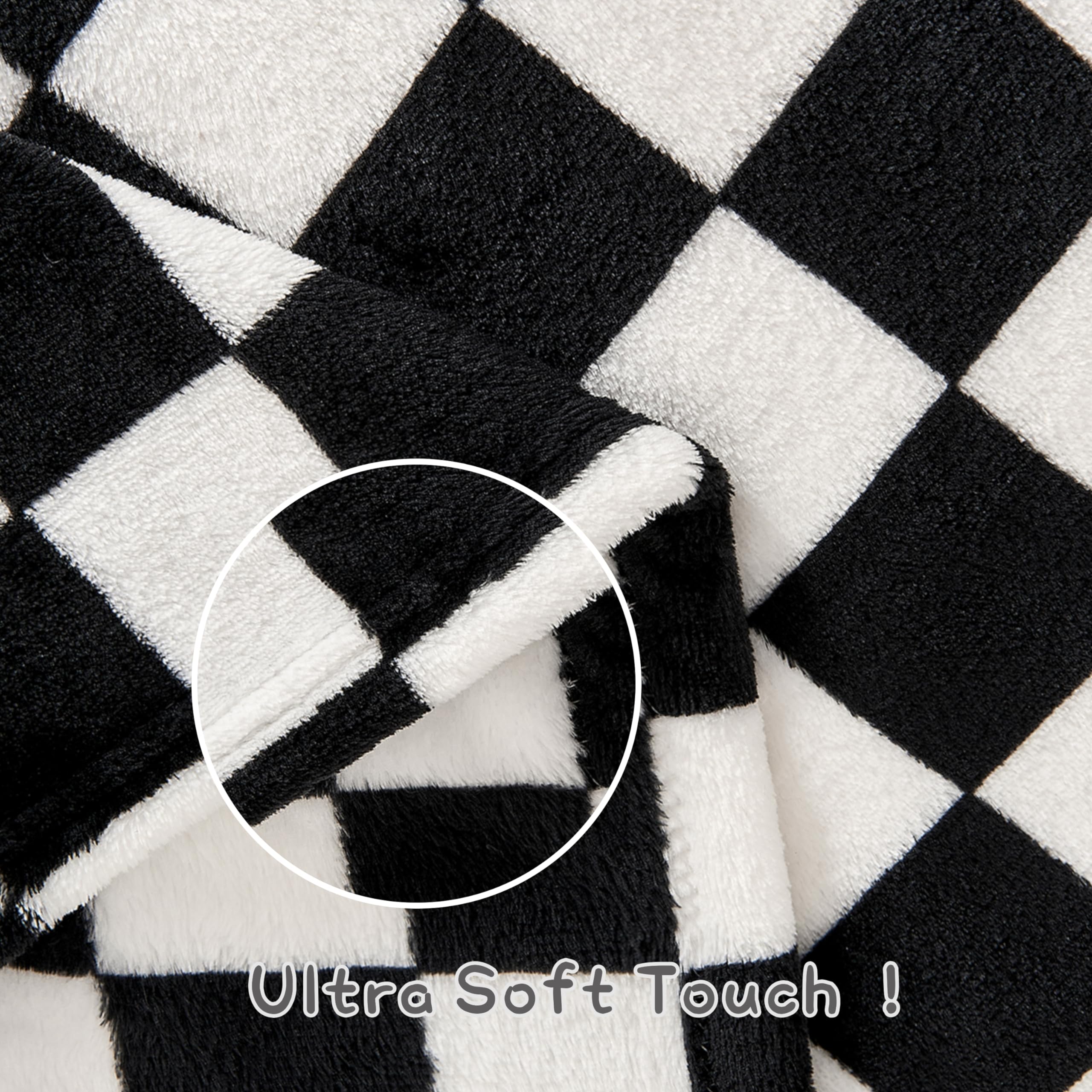 Yurhap checkered baby blanket ready for travel and car seat
